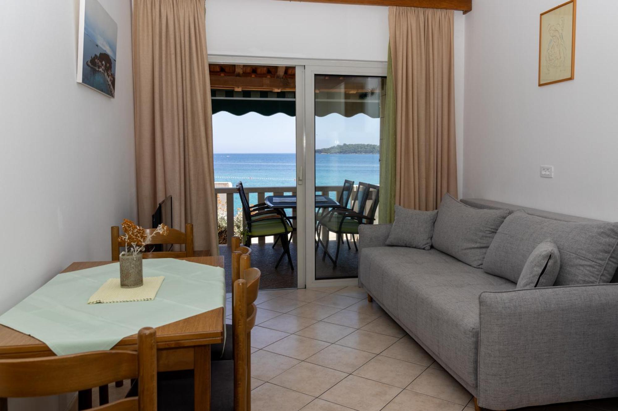 Zal Beach Apartments Prizba Exterior photo